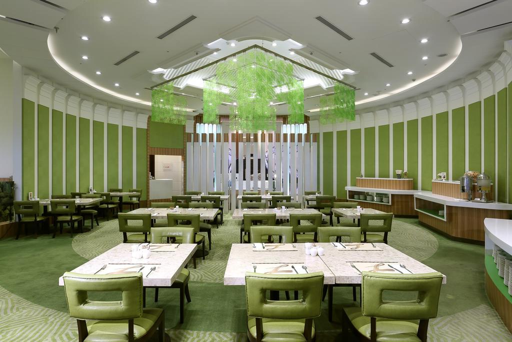 テイ ランディス ホテル タイナン【ペット可】 台南 エクステリア 写真 The dining room at the Green Tree Inn